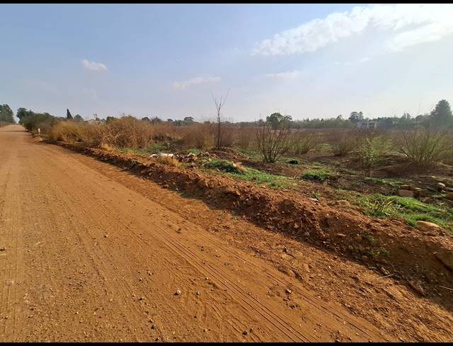 3,294M² VACANT LAND FOR SALE IN HENLEY ON KLIP